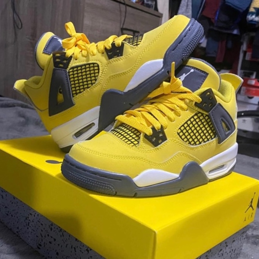 Jordan’s lightning 4’s